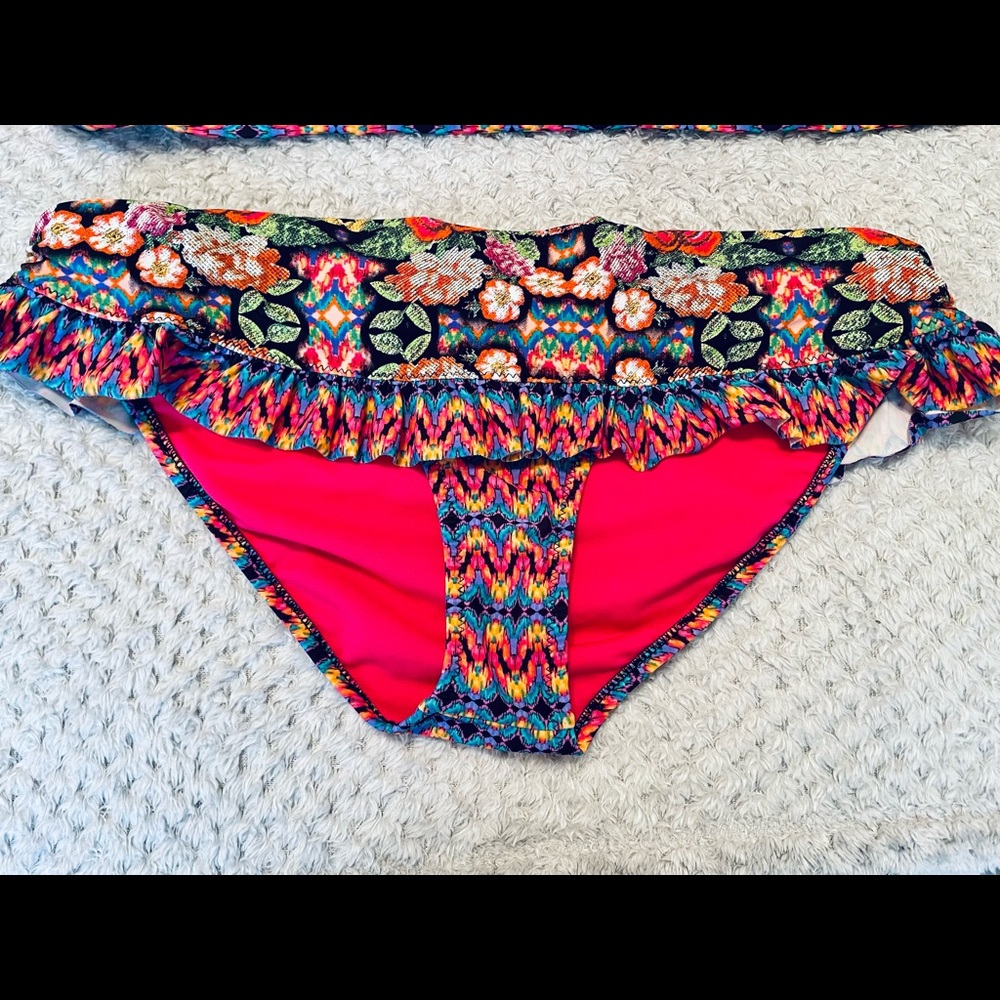 Jessica Simpson Bikini - Picture 3 of 4